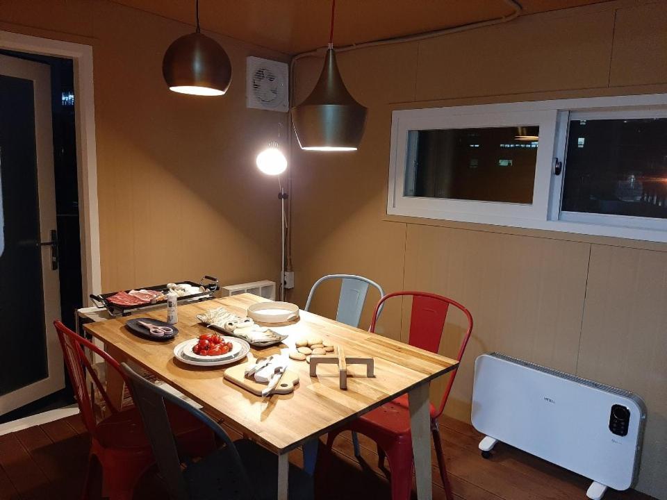 Mapo Rooftop Camping House Seul Exterior foto